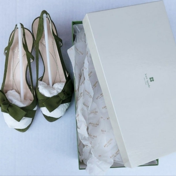 Kate Spade open toe heels (Moss Green /6M) Suade, Made in Italy, gently used - Picture 6 of 14